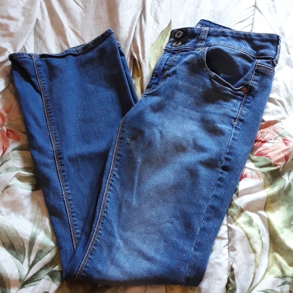 American Eagle Artist Jean